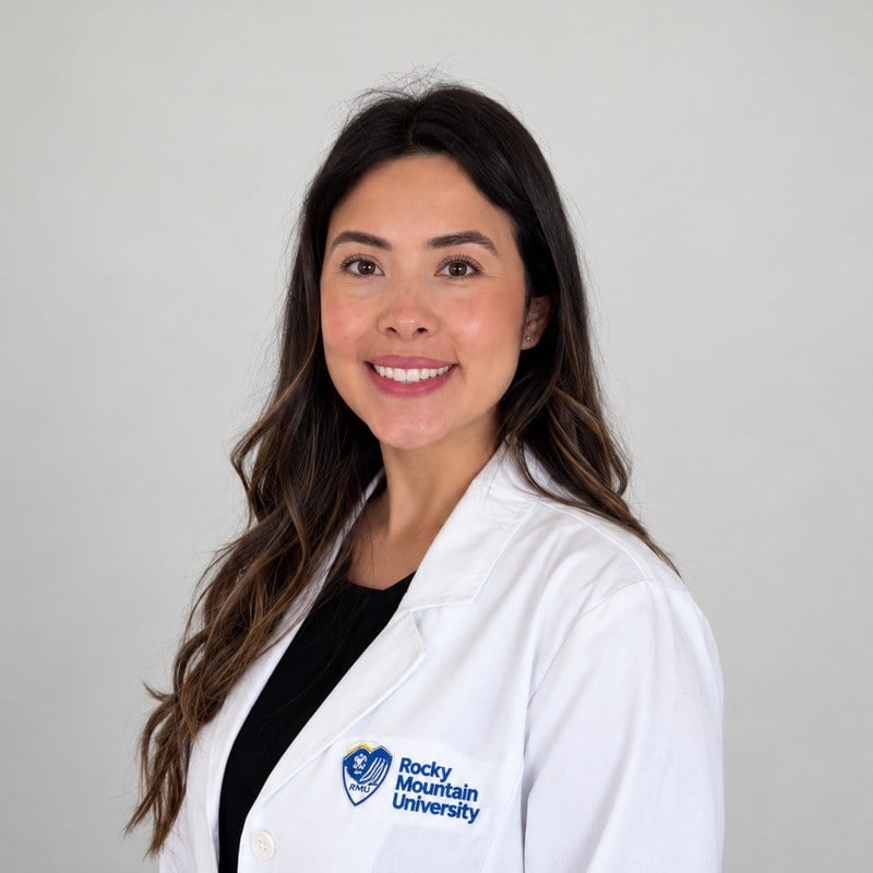 Jasmin Flores, family nurse practitioner at Alternative Wellness Clinic